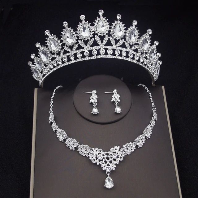 010 Tiara -sets