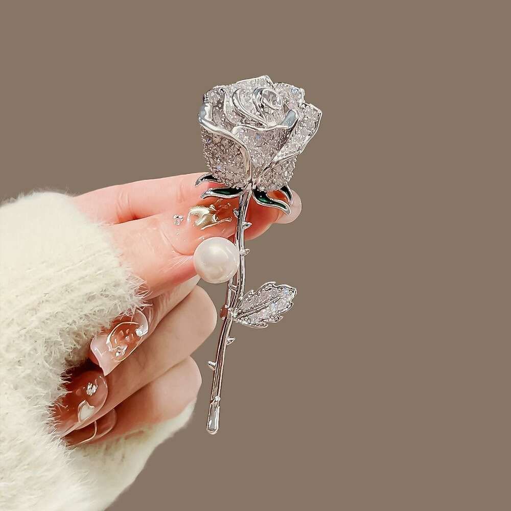 Brooch - pearl rose silver