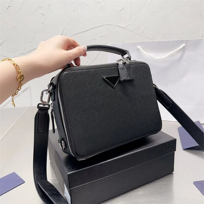 Luxury Mens Designer Crossbody Bag Leather Camera Messenger Black Leather  Handbag With Shoulder Flaps From Gysbags, $52.92