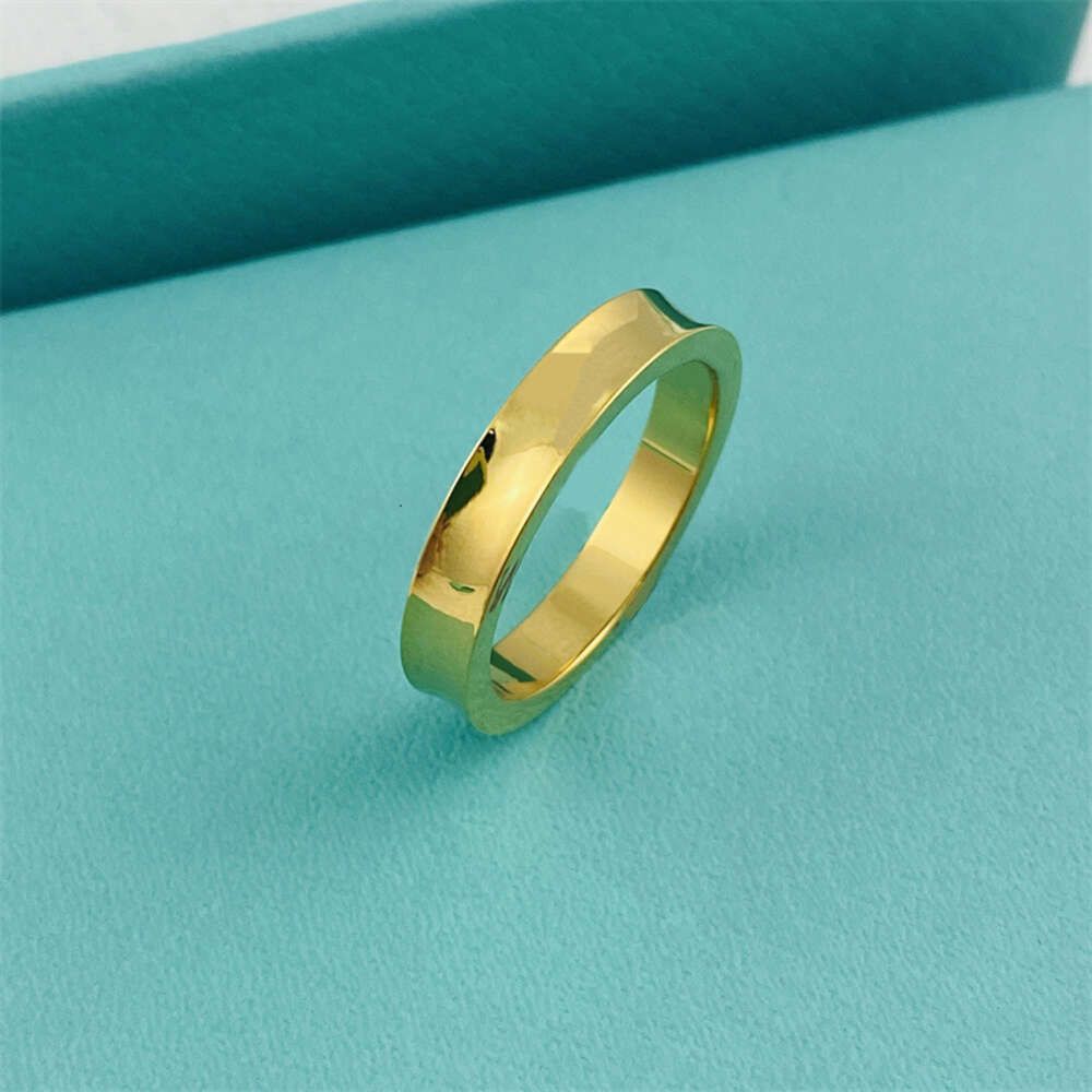 Goud. Smalle versie concave ring t fa