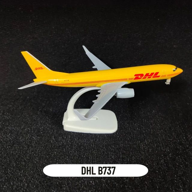 DHL B737