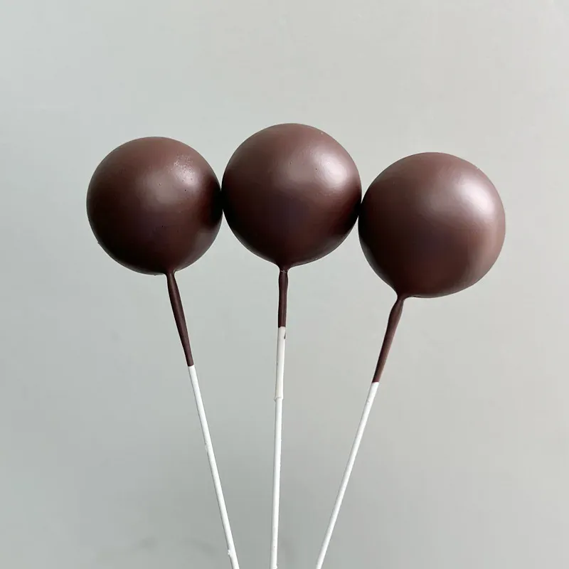 20pcs 2-4cm Brown Balls