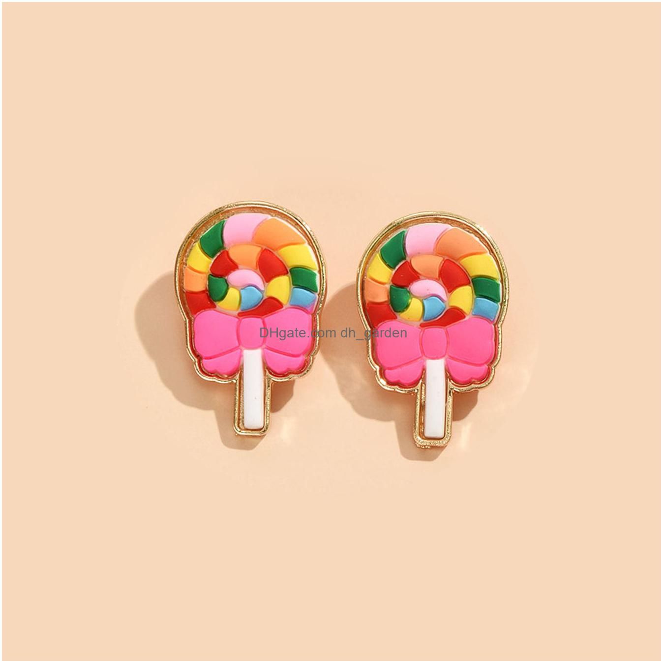 Des boucles d'oreilles