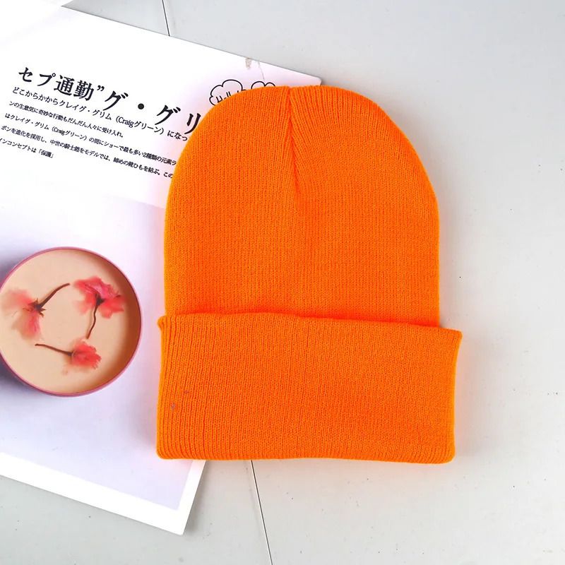 оранжевая шляпа