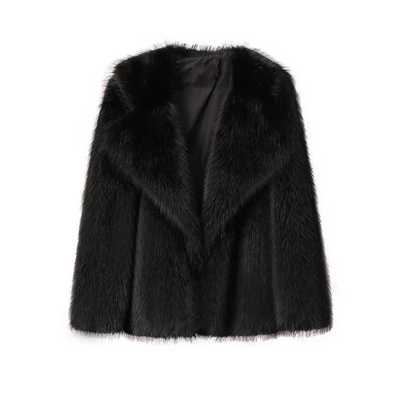 manteau de fourrure noire