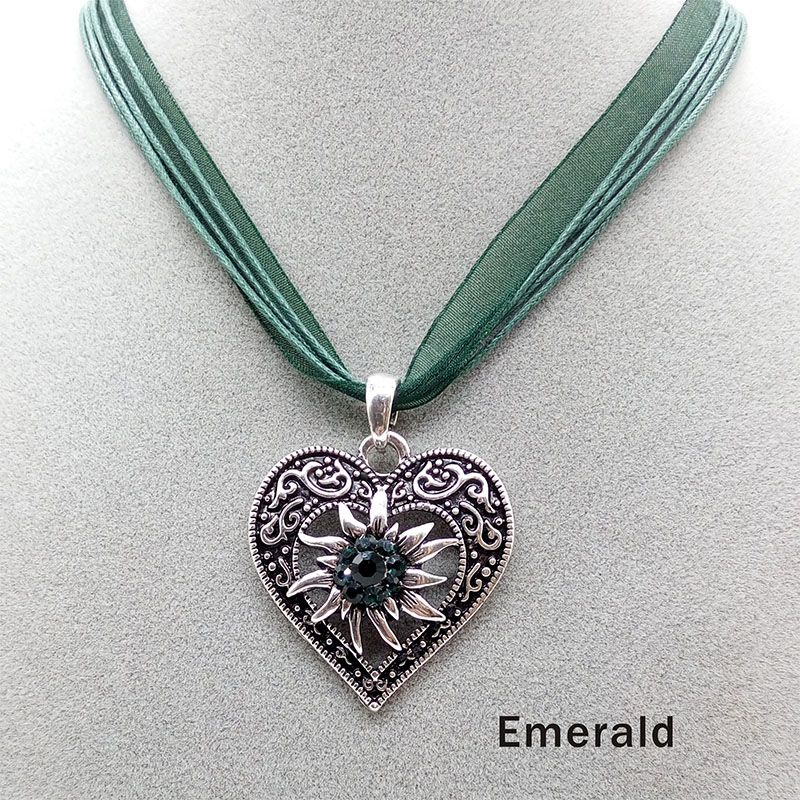 Emerald Kina