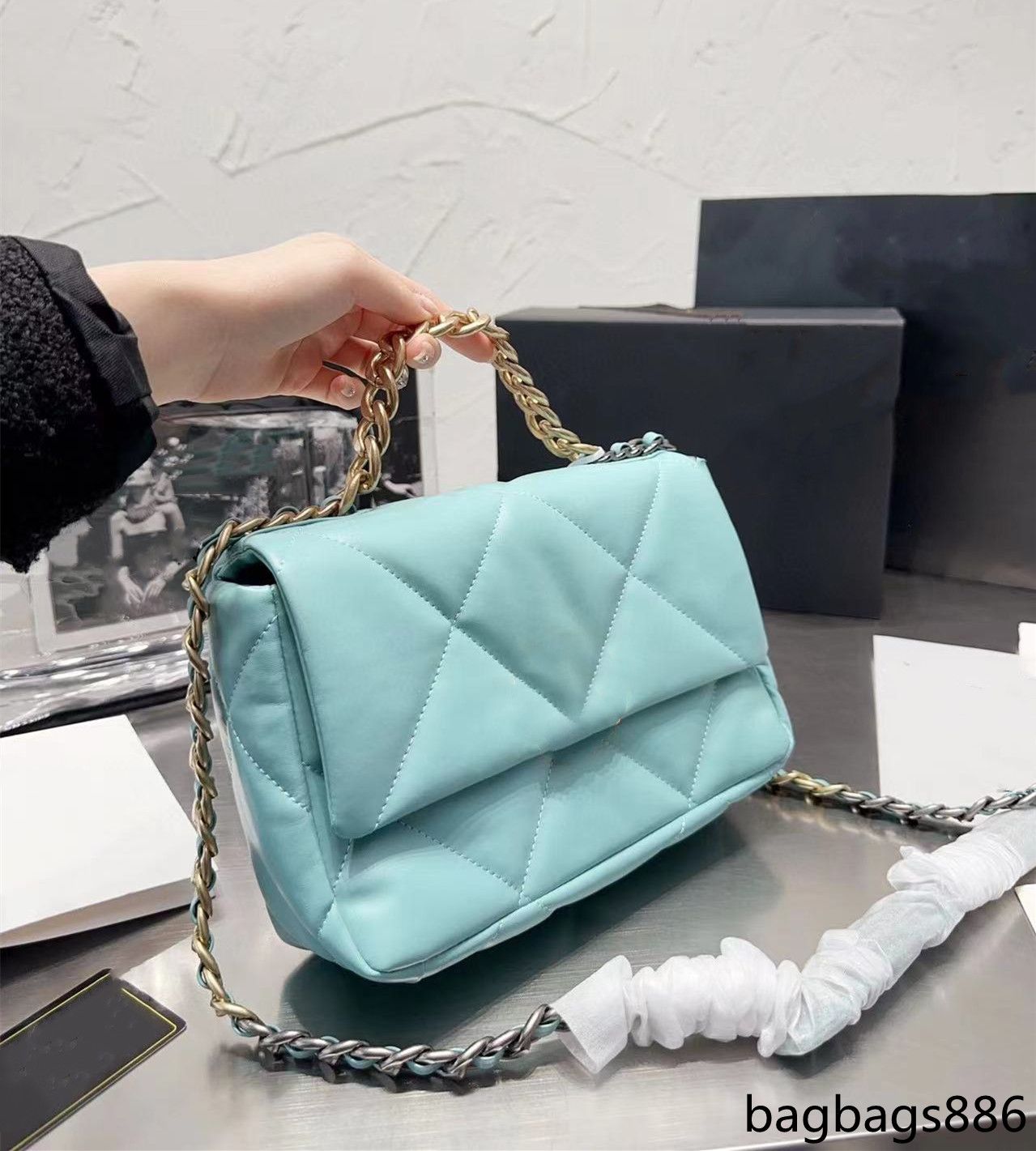 Prix restauration sac chanel sale