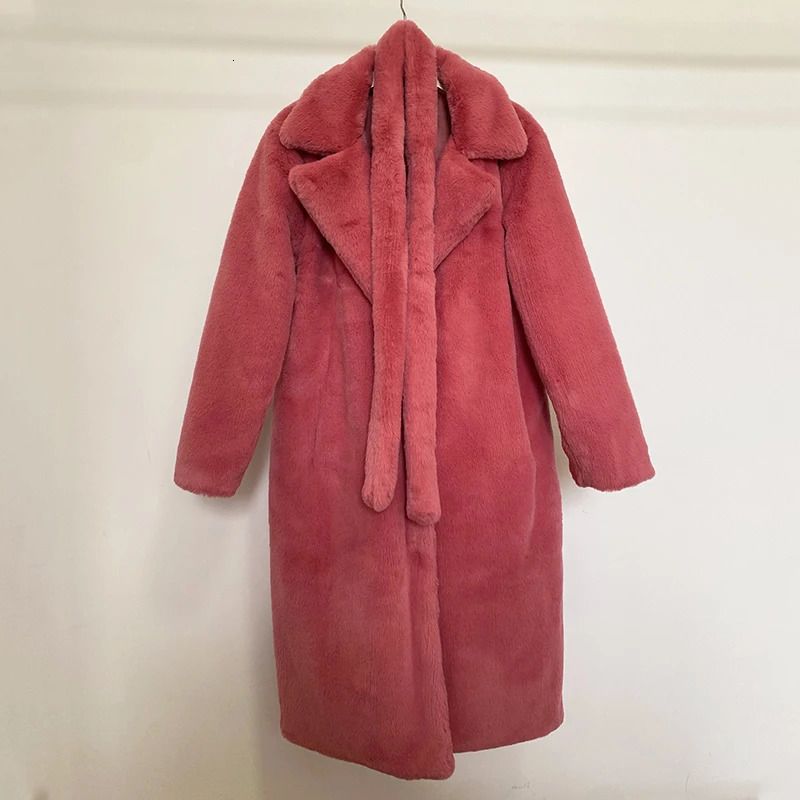 karpuz kırmızı palto