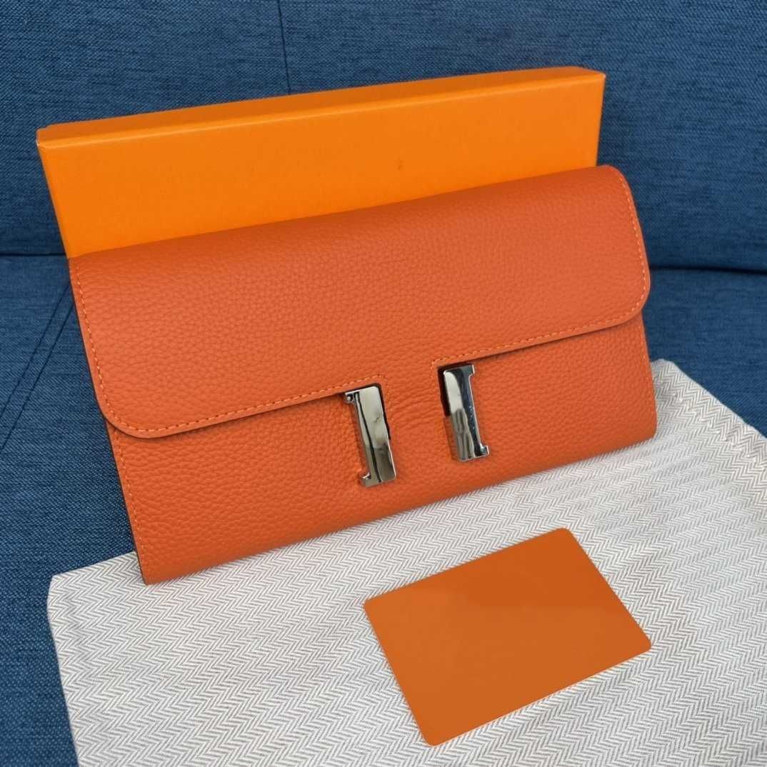 taille orange: 22*11 cm