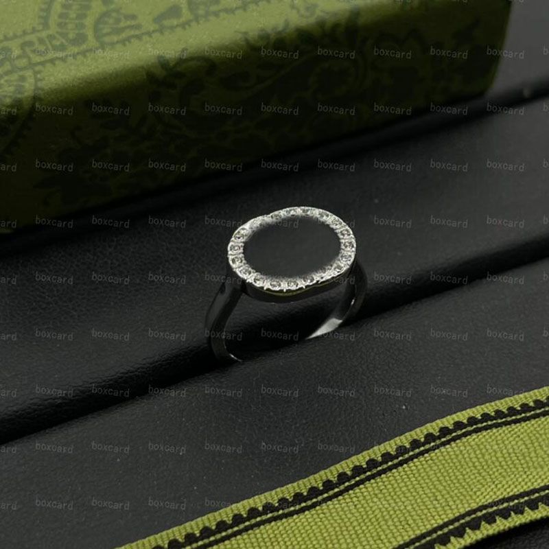 Silverring (med låda)