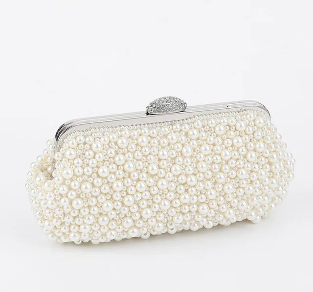 pochette diamant beige