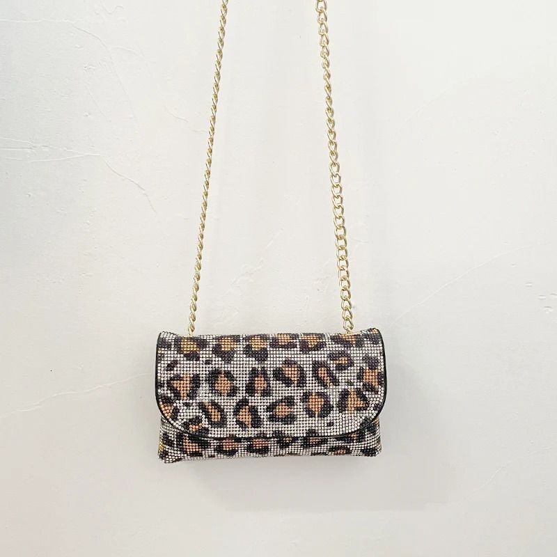 Leopard17x2x10.5cm