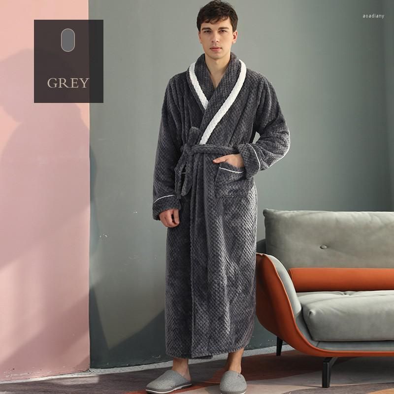 Hommes gris