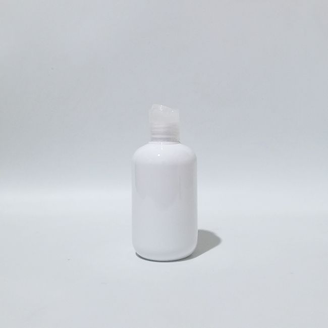 Bouteille blanche de 200 ml en plastique transparent