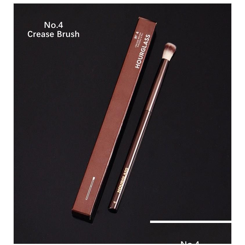 No.4 Crease Brush