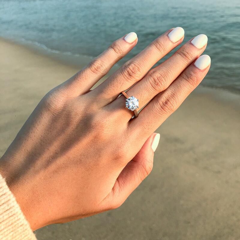 2.0carat Moissanite