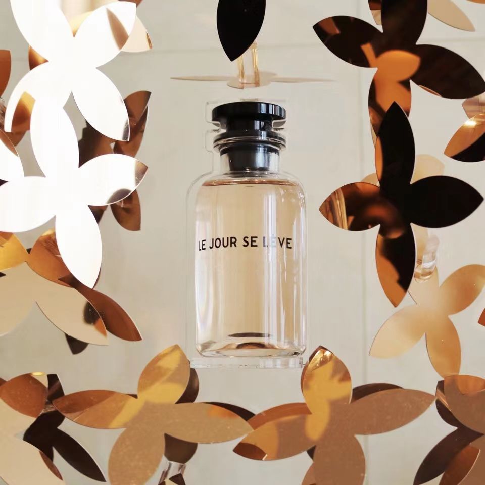 Hot Sales LE JOUR SE LEVE Designer Perfume Dans La Peau Les Sables Roses  Spell On