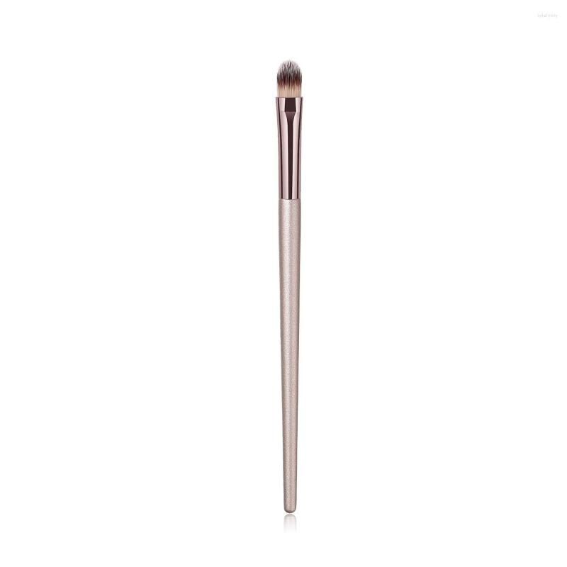 concealer brush