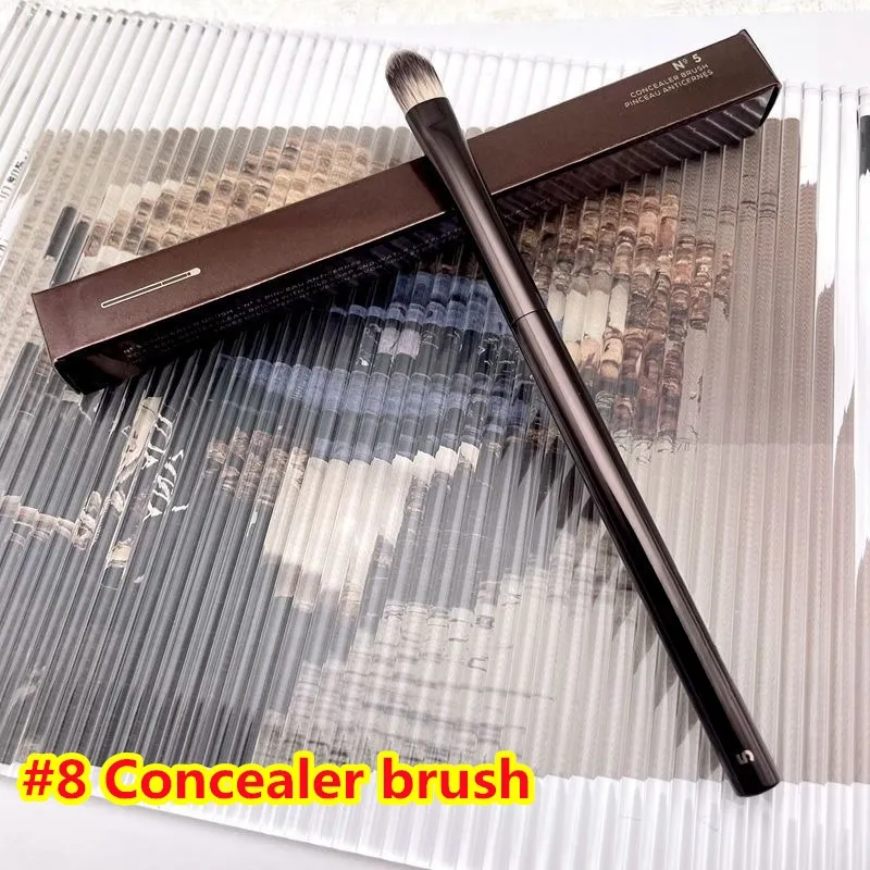 #8 Concealer brush