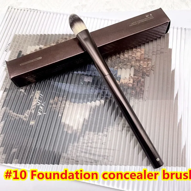 #10 Foundation concealer brush