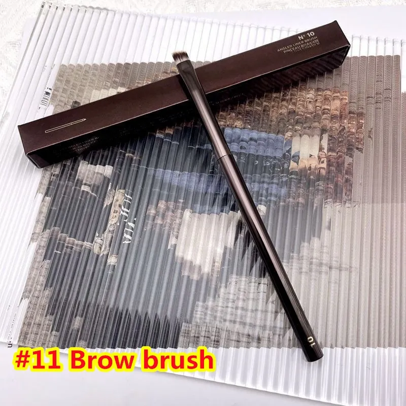 #11 Brow brush