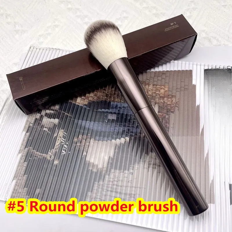 #5 Round powder brush