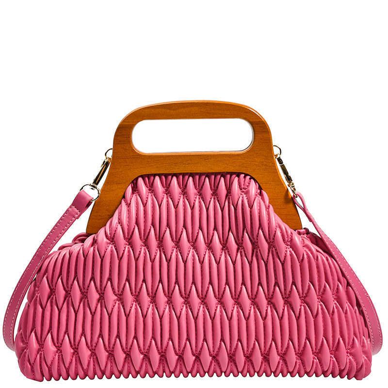 bolsa vermelha rosa