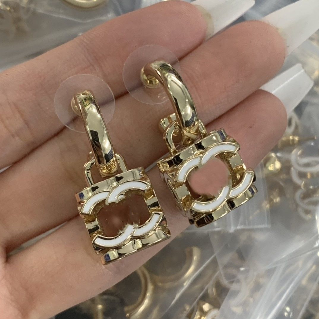 2023 Premium Brand Stud Earring Designer Girls Love Channel