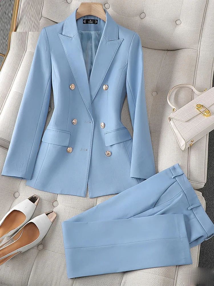 Niebieskie garnitury