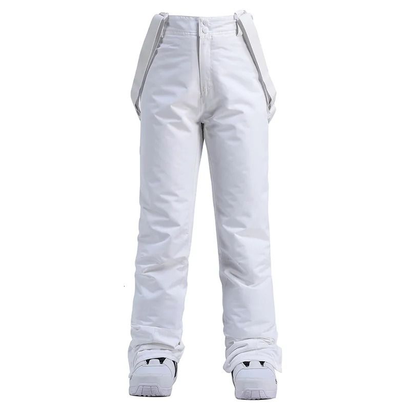 seulement un pantalon blanc16