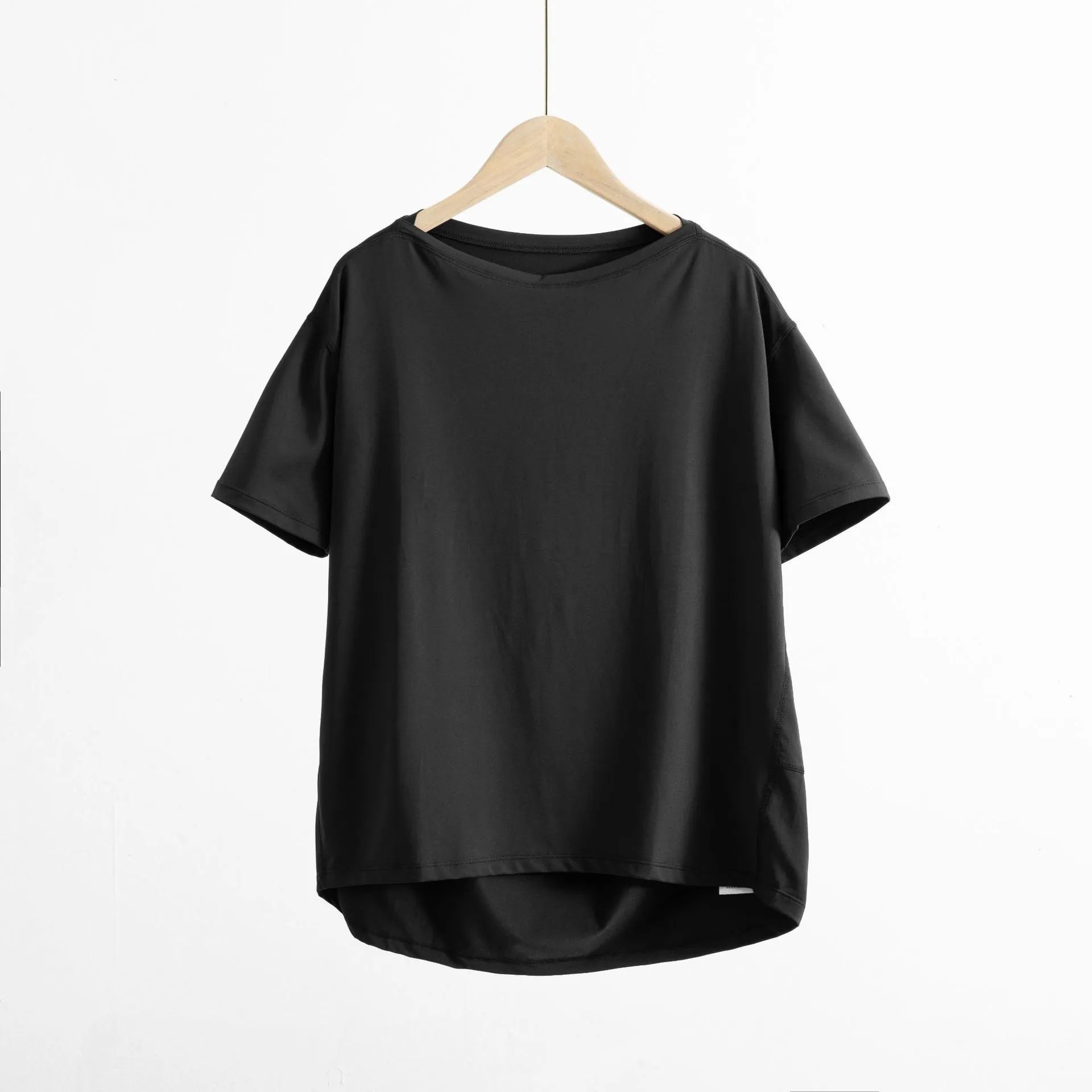 Black short sleeves