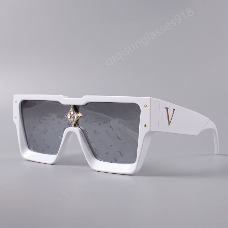 White Silver-Letter print lens