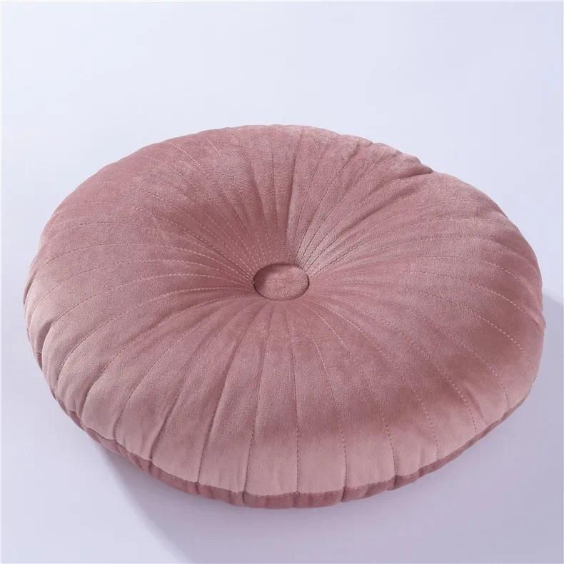 Темно-розовая подушка