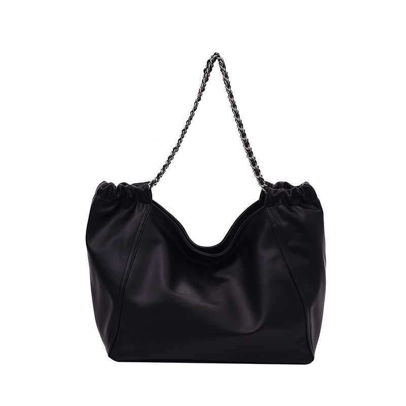 black tote bag