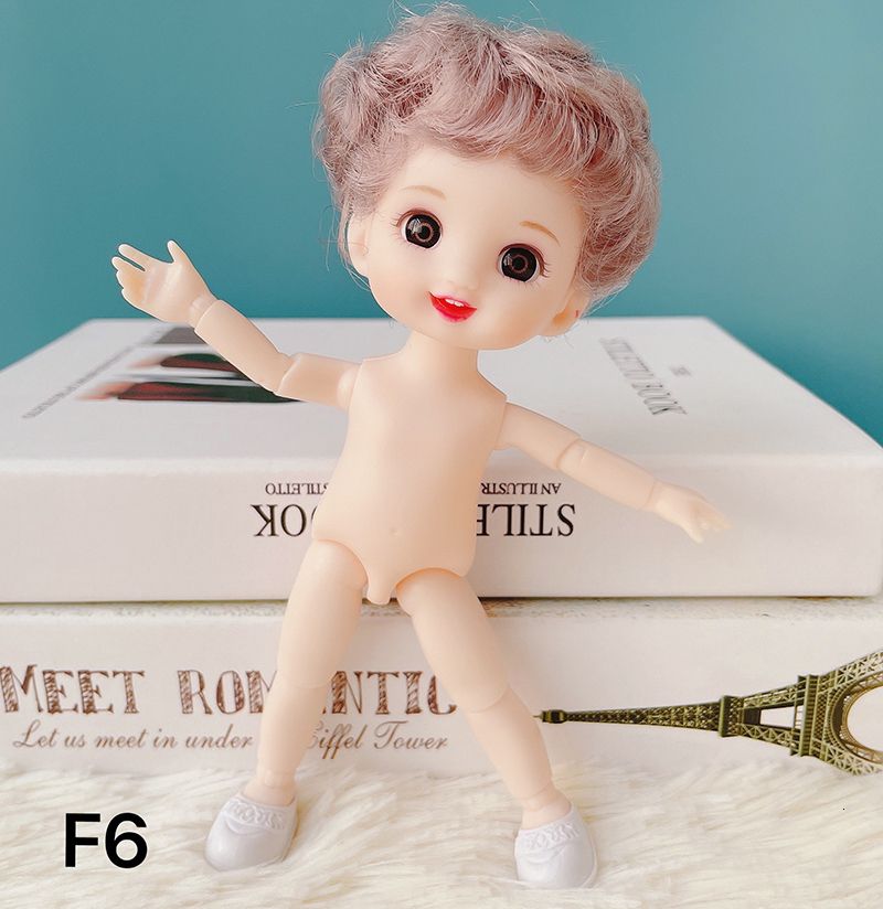 F6-Doll et chaussures