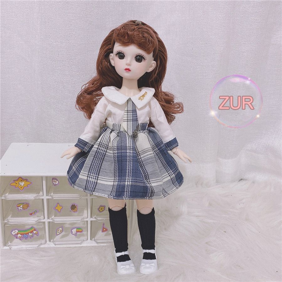 Zur-Dolls e roupas