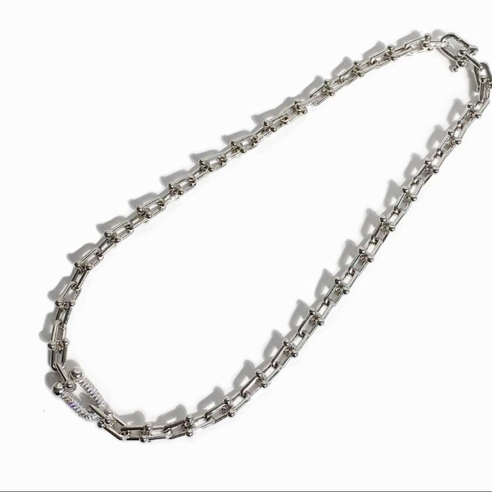 Silverhalsband