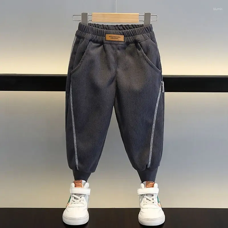 Pantaloni della tuta grigio scuro