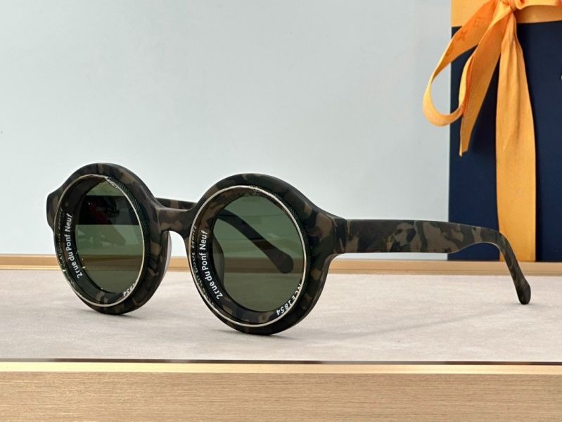 ArmyGreen frame groene lens