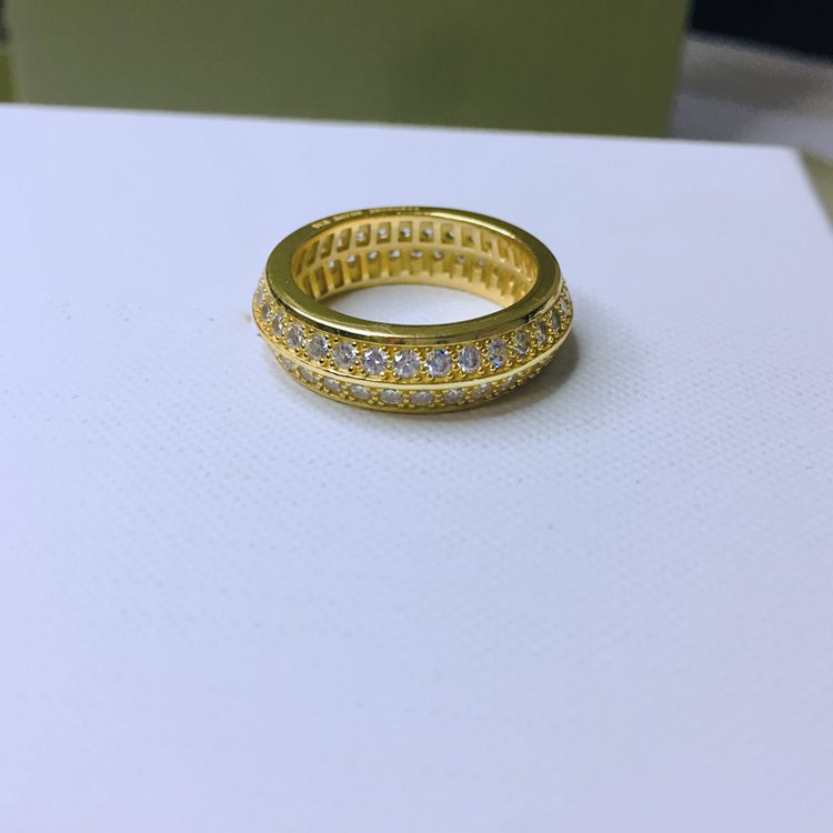 gold wedding ring