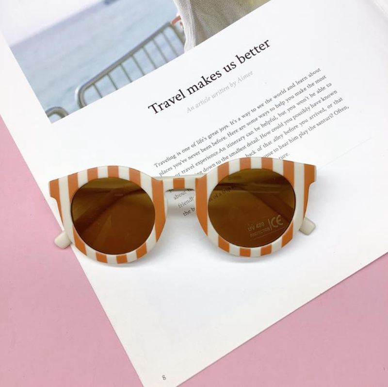 # 3 Lunettes de soleil des enfants r￩tro