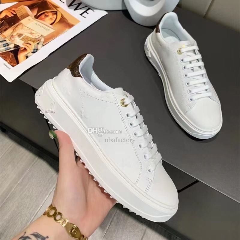 2023 Designer Time Out Casual Women Shoes Travel Leather Lace Up