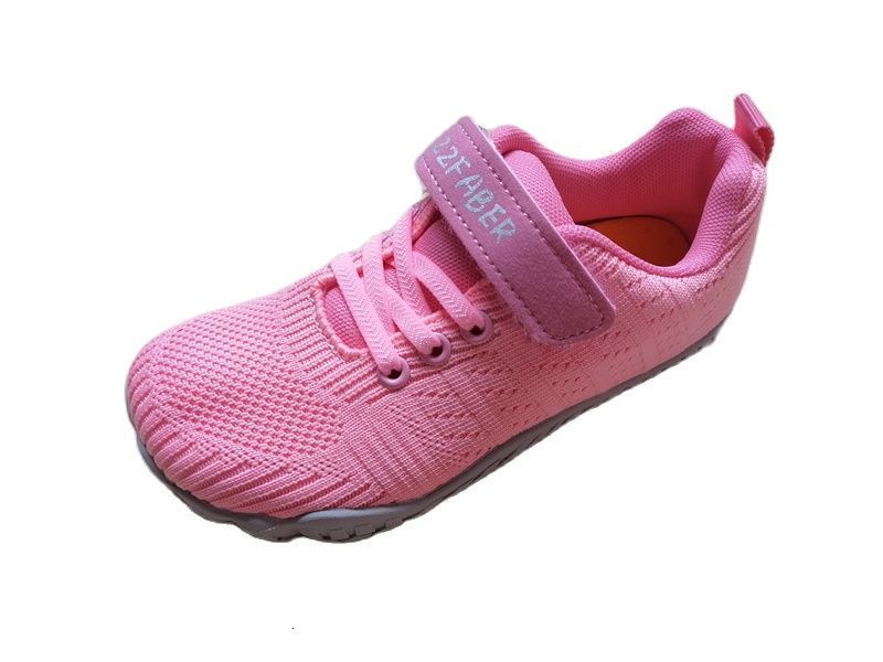 Różowy buty dla dzieci