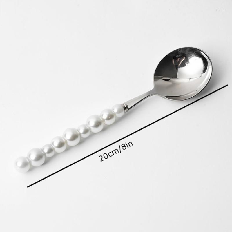 dessert spoon