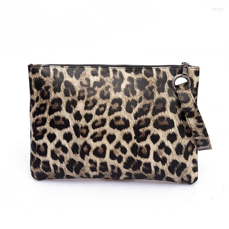 leopardo beige