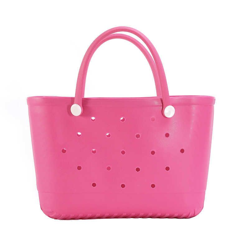 R02 Rose Red Beach Bag