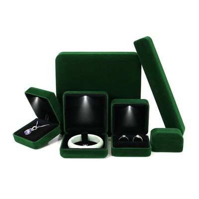 Green-Pendant Box