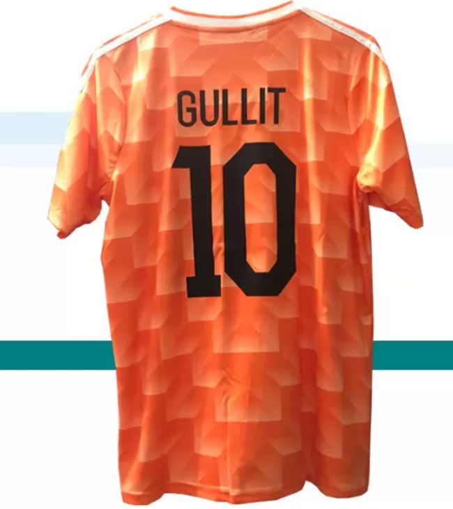 88 MAISON1 GULLIT 10