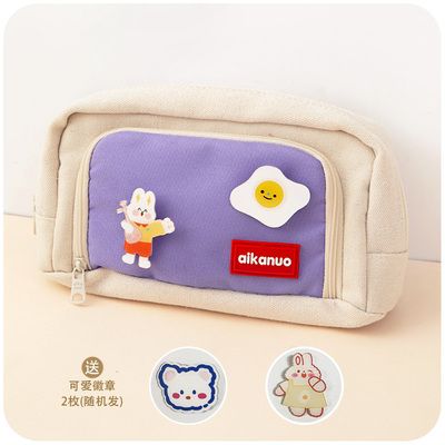 bag with badge 02