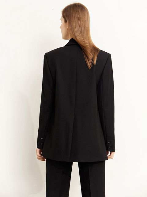 Schwarzer Blazer